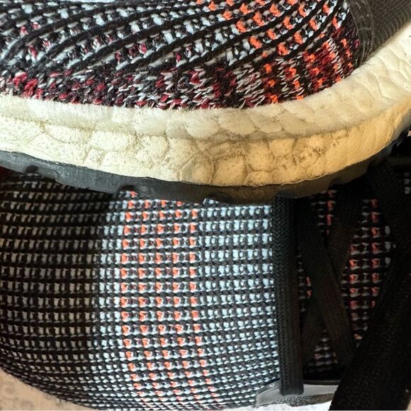 Adidas UltraBoost 19 Size 4 Black multicolor - Picture 6 of 7